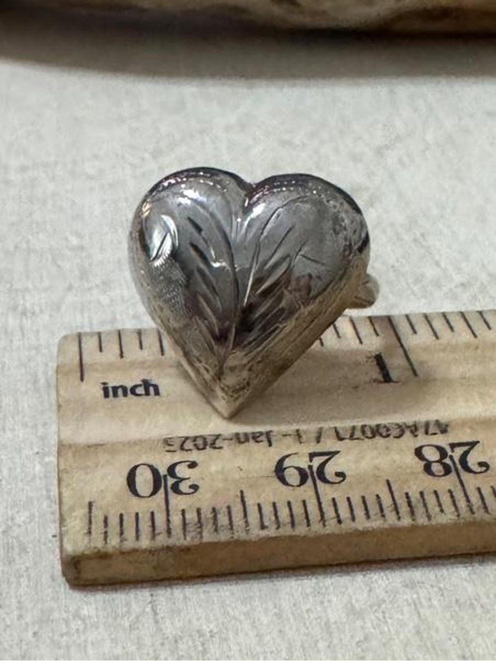 Vintage 925 Sterling Silver Puffy Heart Detailed Intricate Etched Motifs Ring